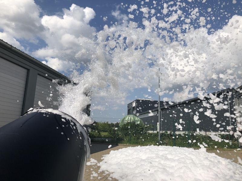 Schaumkanone Schaummaschine Ibiza no Hüpfburg mieten bei hüpf24 – 2