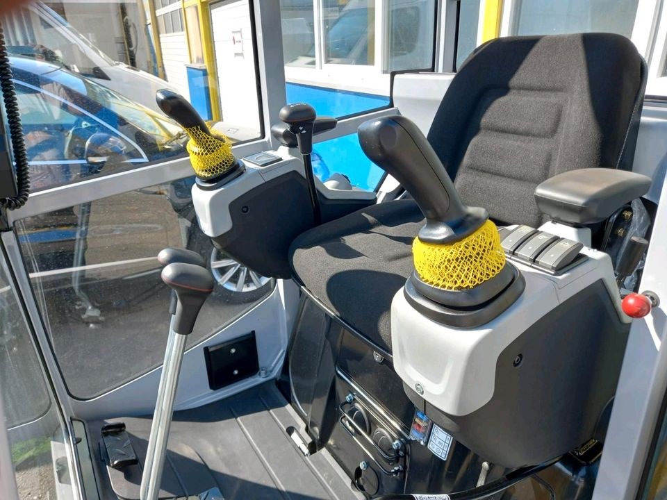 Bagger Minibagger 1,7 Tonnen mieten bei miet-deine-Werkzeuge – 3