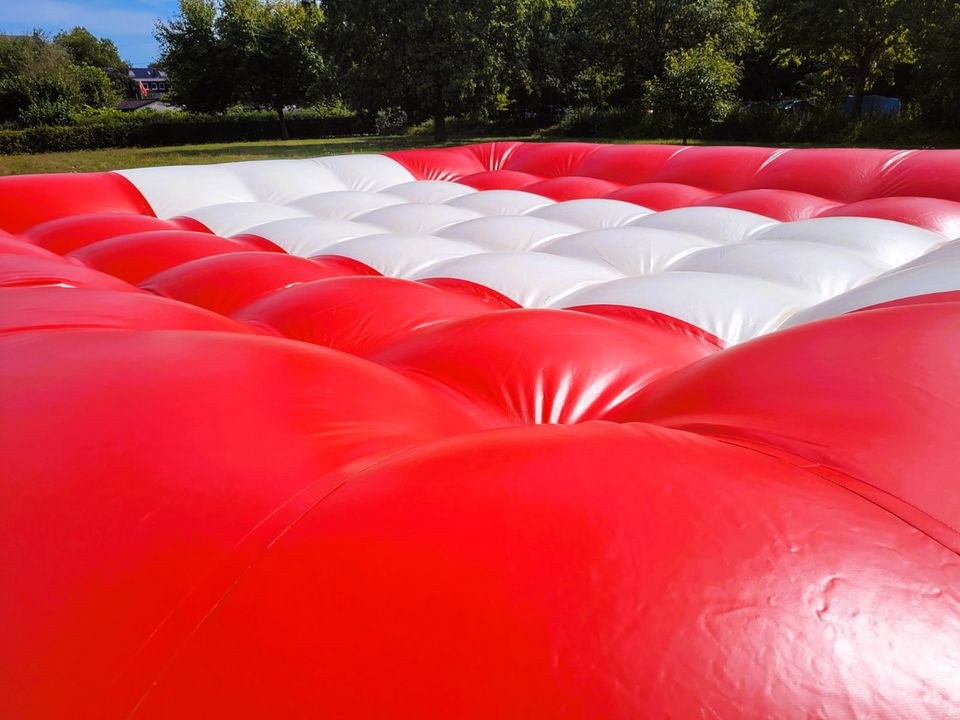 Mega Hüpfkissen XXL 7x7m mieten bei M.D. Sunshine Events – 4
