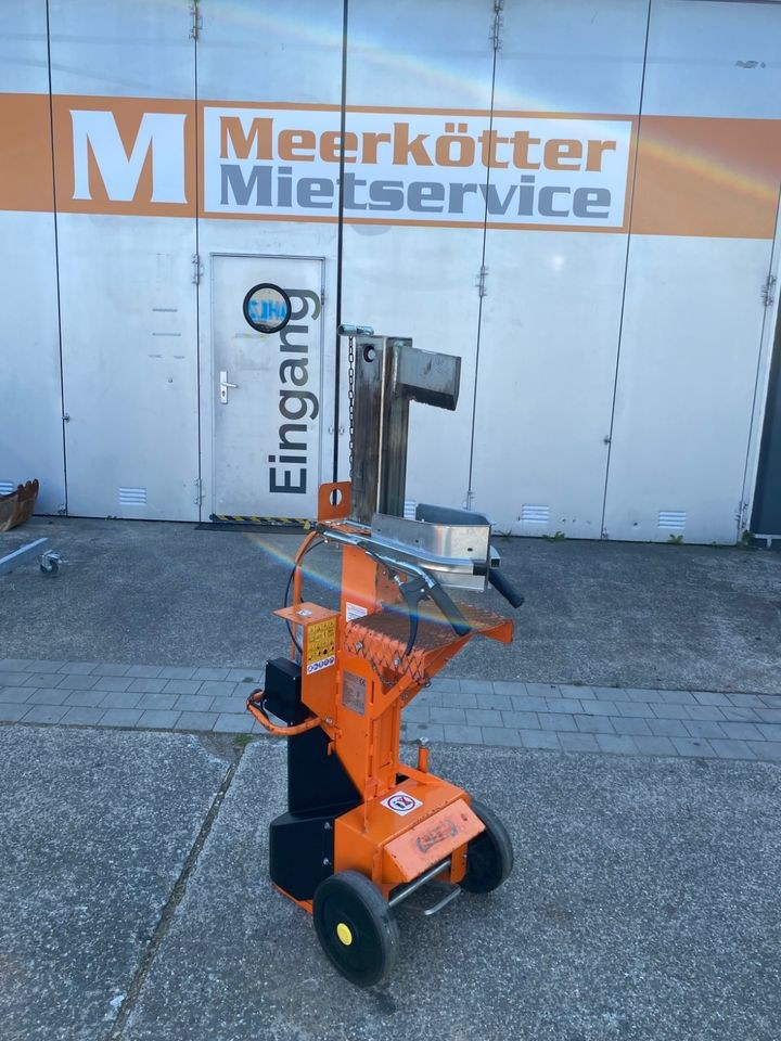 8 Tonnen Holzspalter mieten in Borken – für Garten & Grundstück