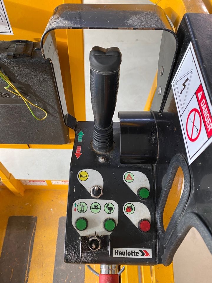 Haulotte Compact 8 Scherenbühne 8m mieten in Borken – 3