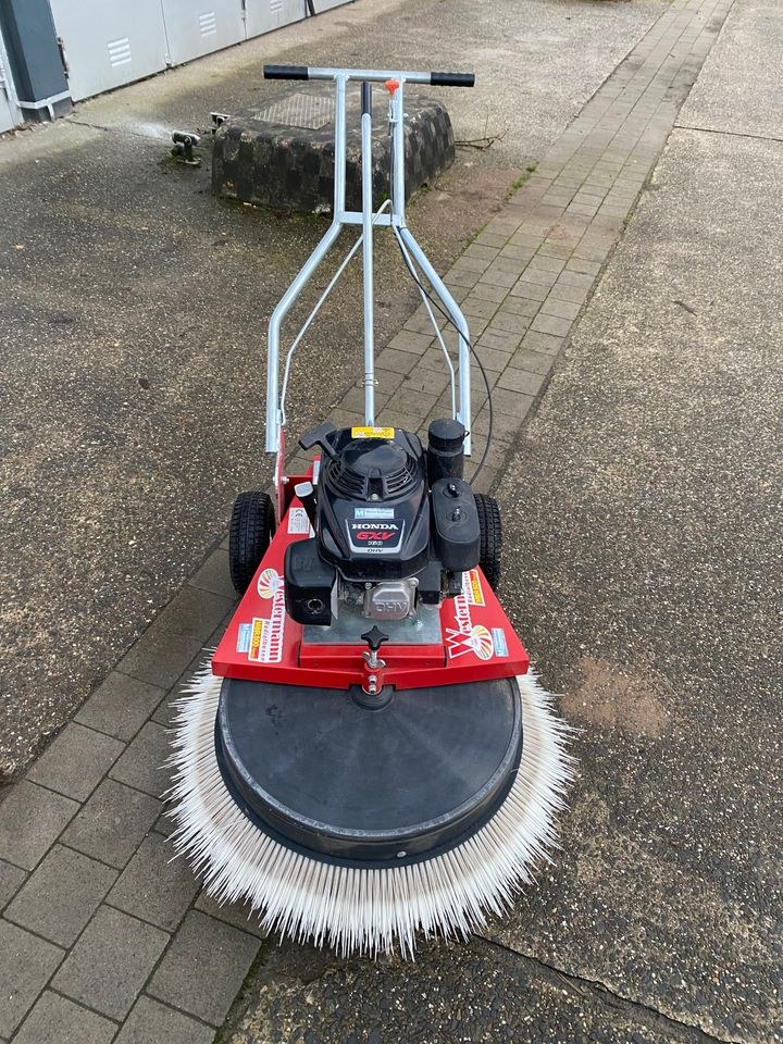 Westermann Radialbesen MBR 800 mieten in Borken – 3