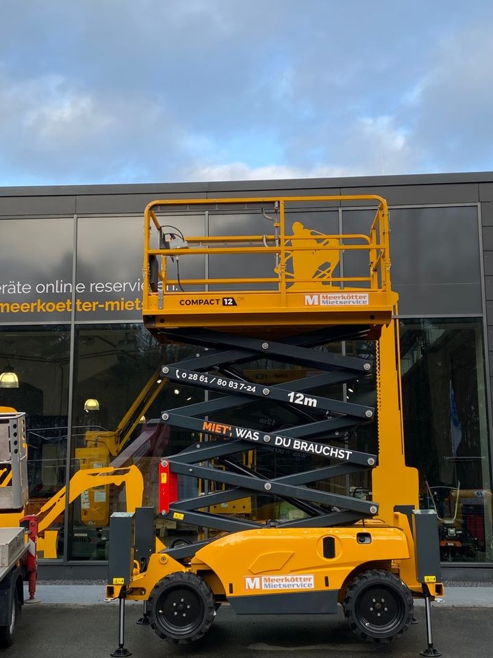 Haulotte Compact 12 DX Allrad Scherenbühne 12m mieten in Borken – 2