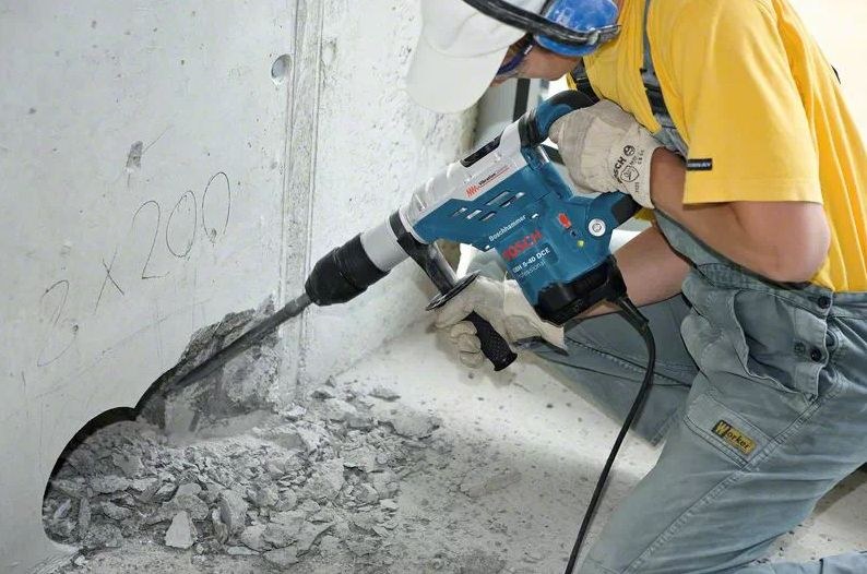 BOSCH Bohrhammer GBH 5 40 mieten in Borken – für Abbruch & Durchbruch – 3