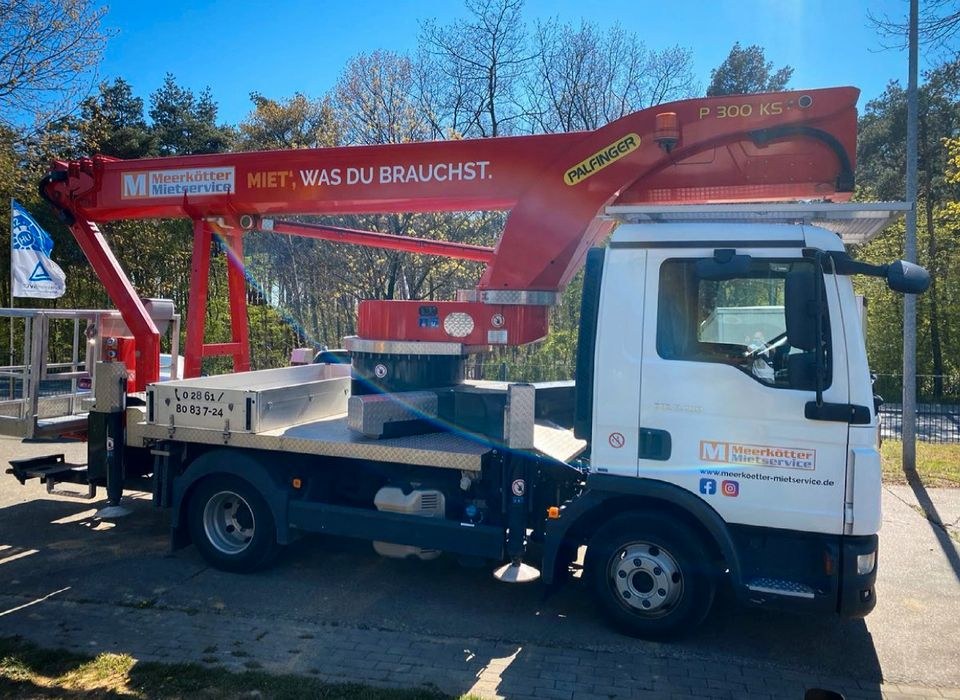 MAN Palfinger Arbeitsbühne P300 KS 30m mieten in Borken