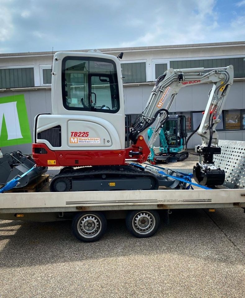Takeuchi TB225 Minibagger 2,5 Tonnen mieten in Borken