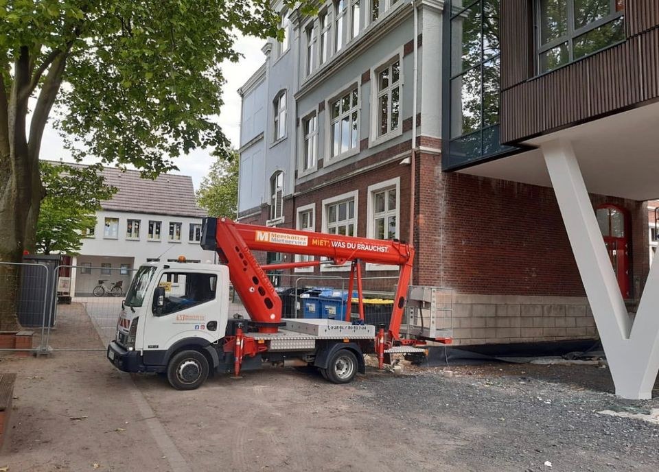 Nissan Ruthmann Steiger TBR220 22m Arbeitsbühnen mieten in Borken – 2