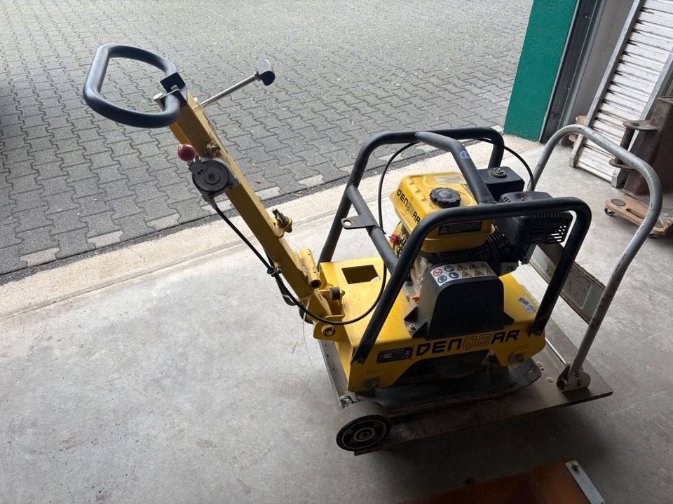 Rüttelplatte Pflasterverdichter Vibrationsplatte mieten bei MENGTOOLS