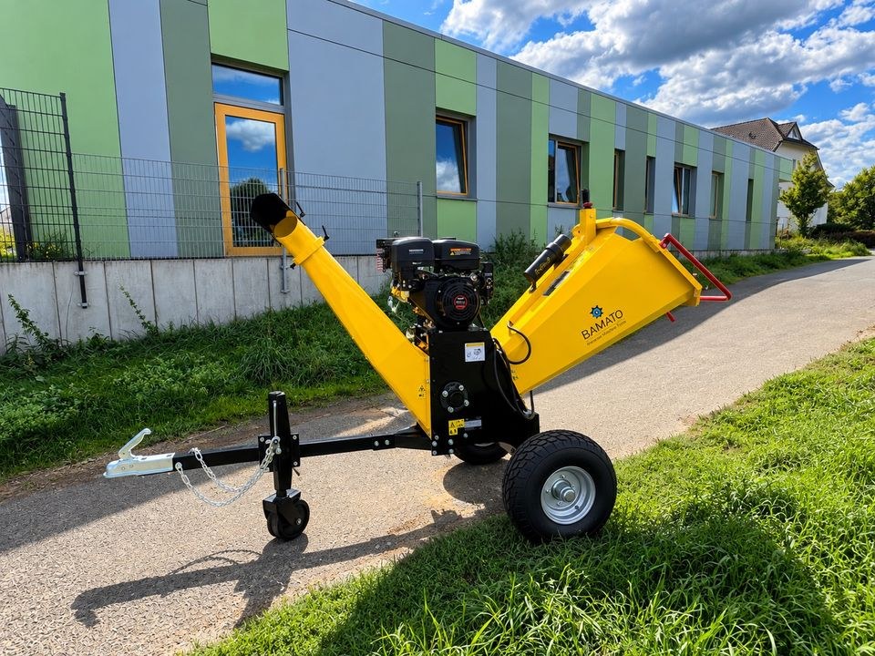Holzhäcksler Schredder 150mm Astdurchmesser 24h mieten bei MENGTOOLS