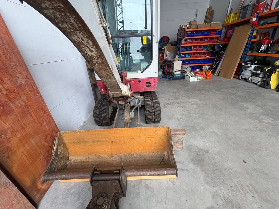 Bagger Takeuchi TB 216 Minibagger Kleinbagger mieten bei MENGTOOLS – 3