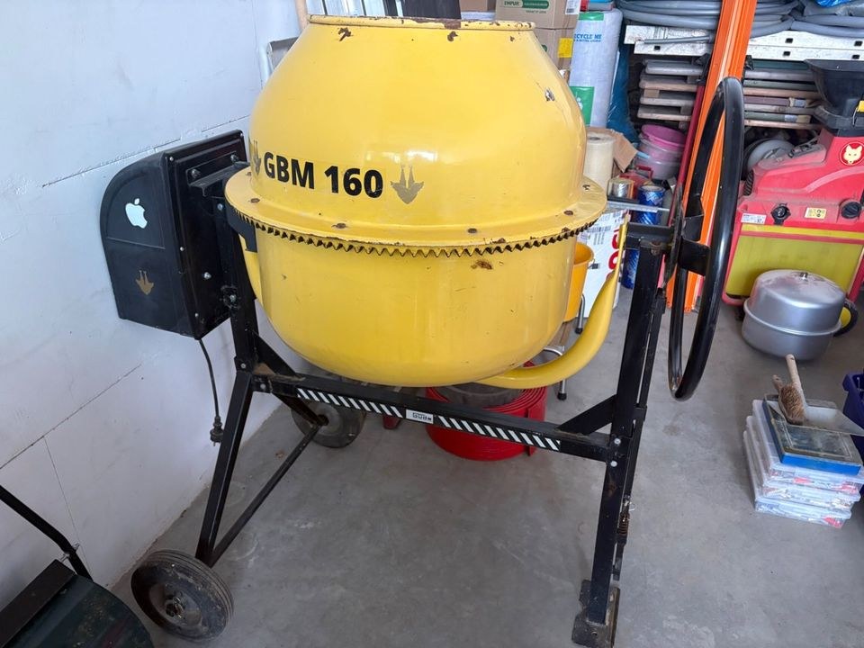 Betonmischer Zementmischer Beton Mischmaschine mieten bei MENGTOOLS