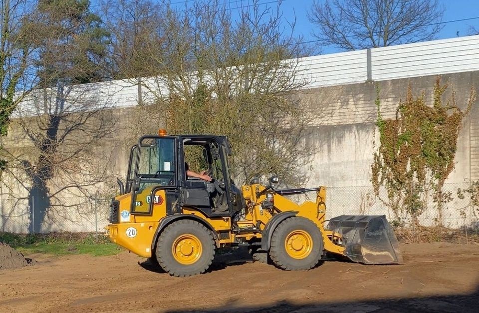 CAT 7t Radlader Nähe mieten bei MHmobil – für Schüttgut & Paletten – 2
