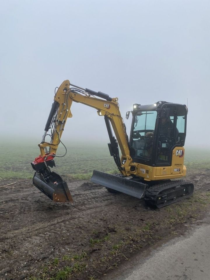 2,7t Bagger Schwenklöffel Anhänger Lieferung mieten bei MHmobil – 3