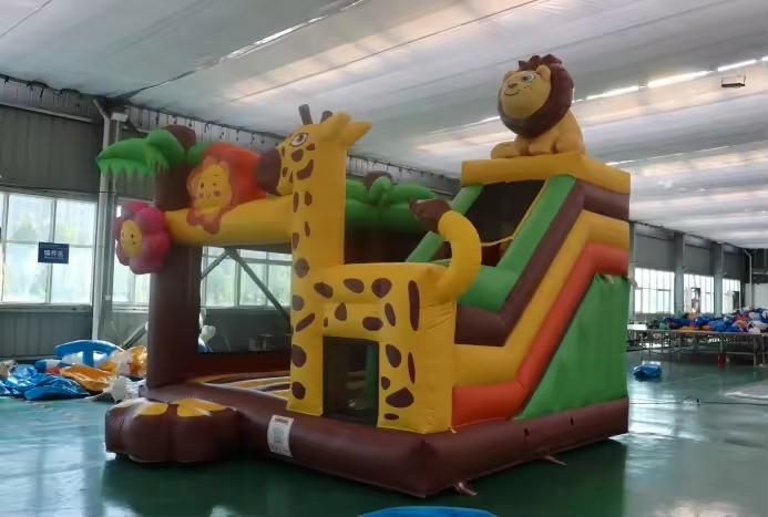 Hüpfburg Zoo Thema Giraffe mieten bei M.H.Events – 2