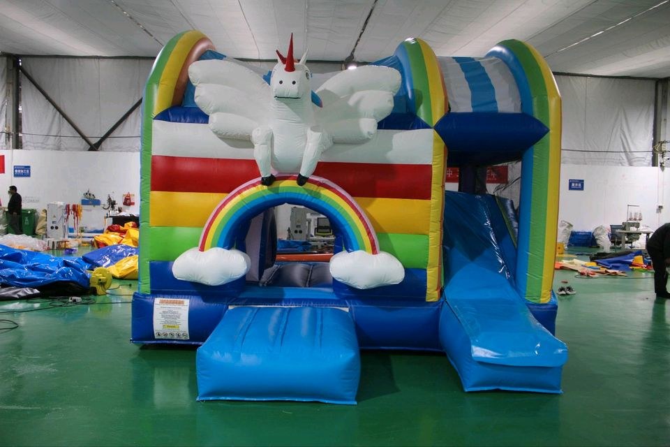 Hüpfburg Einhorn Rutsche mieten bei M.H.Events – 2