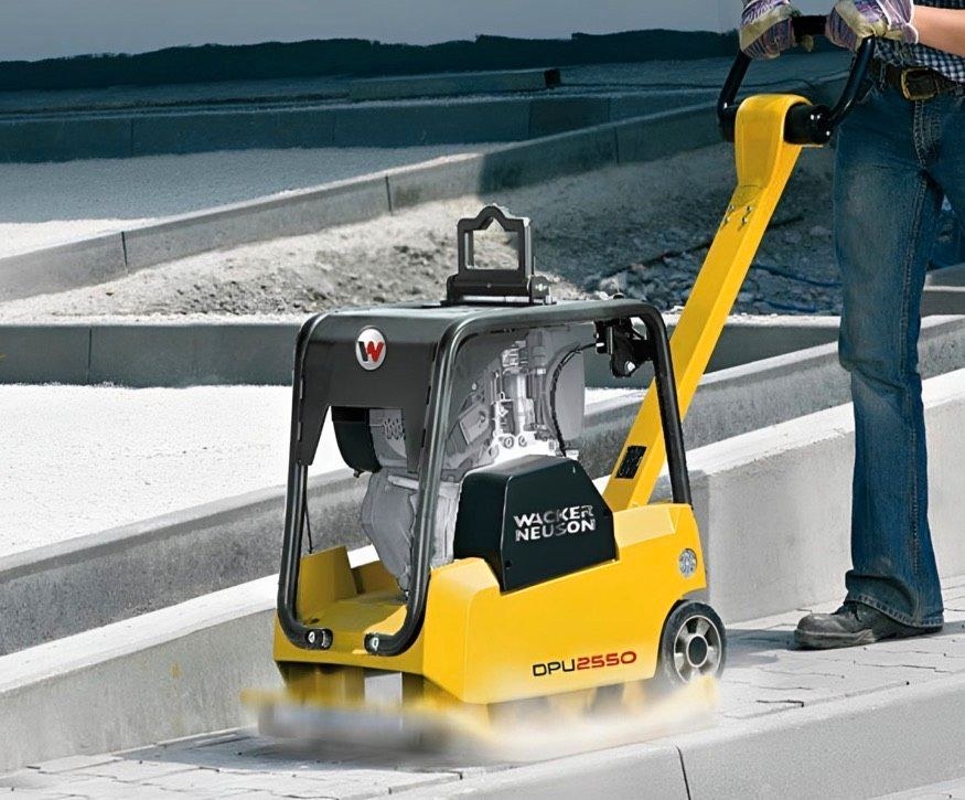 Wacker Neuson DPU 2550h Rüttelplatte mieten bei Miet-Express