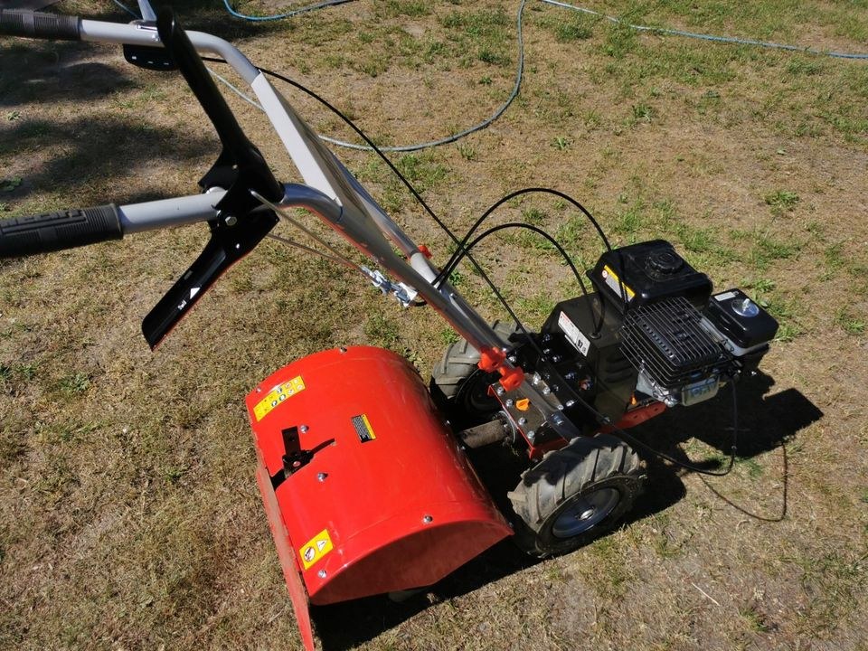 Bodenfräse Motorhacke inkl Kraftstoff mieten bei mieten-laden-kippen