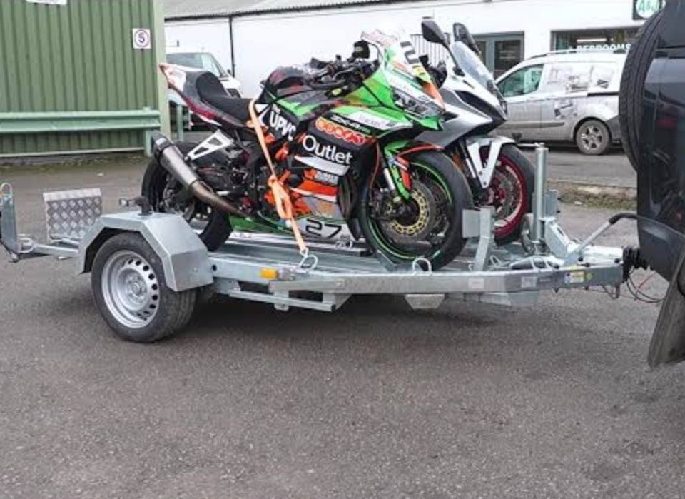 Debon 2er 1,3t Motorrad Anhänger mieten bei Mieten Statt Kaufen AVS