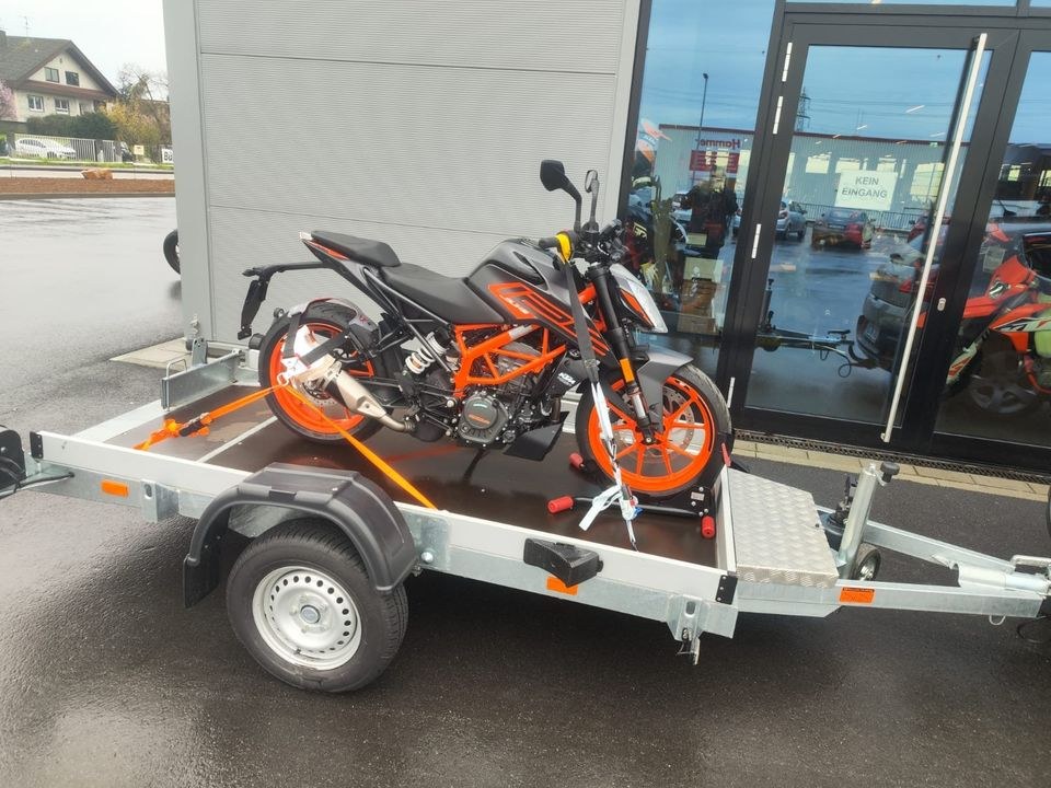 Vezeko Husky F08 Absenkanhänger Motorradanhänger mieten