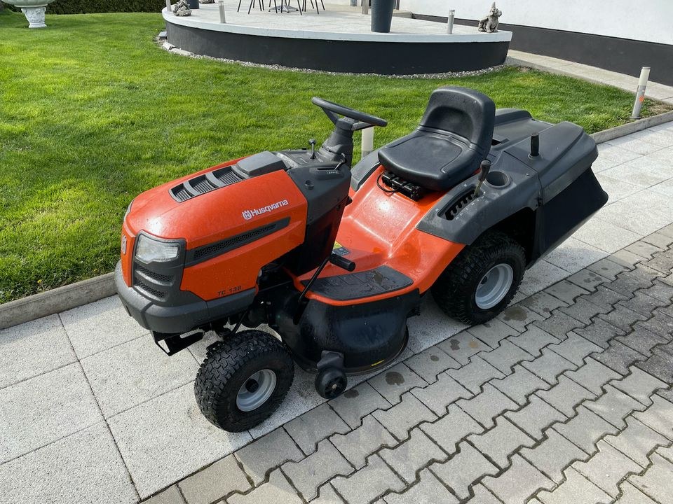 Aufsitzmäher Aufsitzmulcher Husqvarna no e Mail mieten – 2