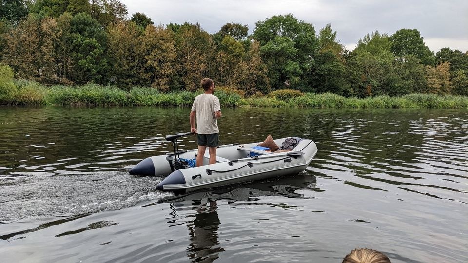 Schlauchboot Freizeit mieten in Vahrenwald-List – raus aufs Wasser