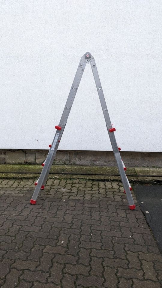 Treppenleiter Teleskopleiter Klappleiter mieten in Vahrenwald-List – 3