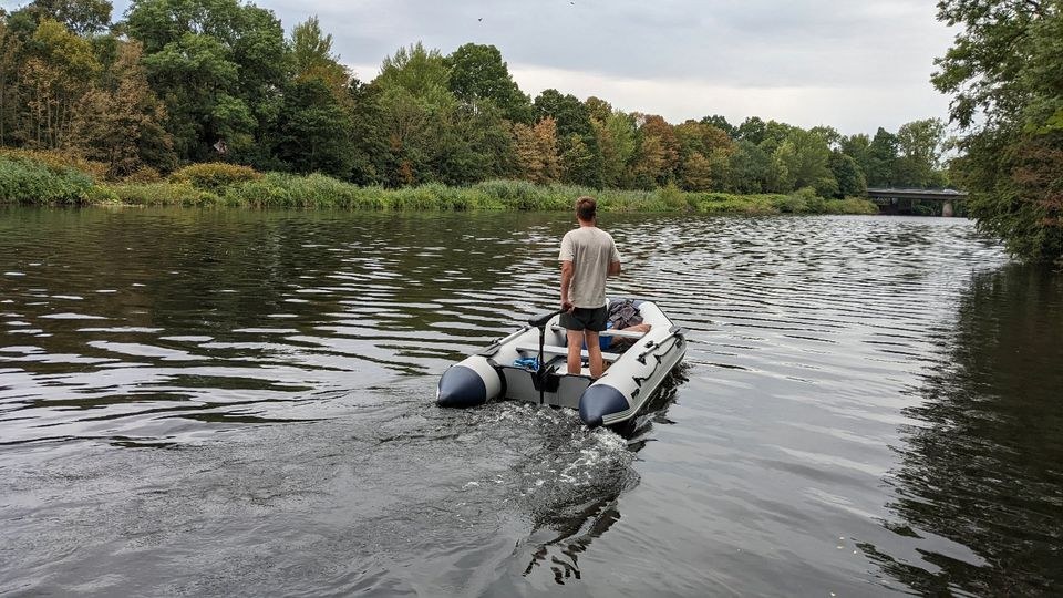 Schlauchboot Freizeit mieten in Vahrenwald-List – raus aufs Wasser – 2