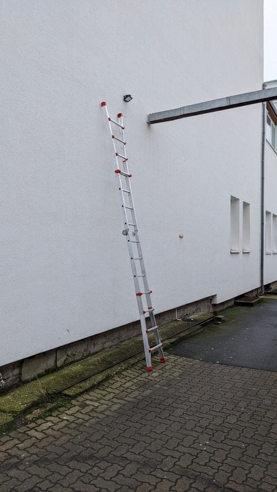 Treppenleiter Teleskopleiter Klappleiter mieten in Vahrenwald-List – 4