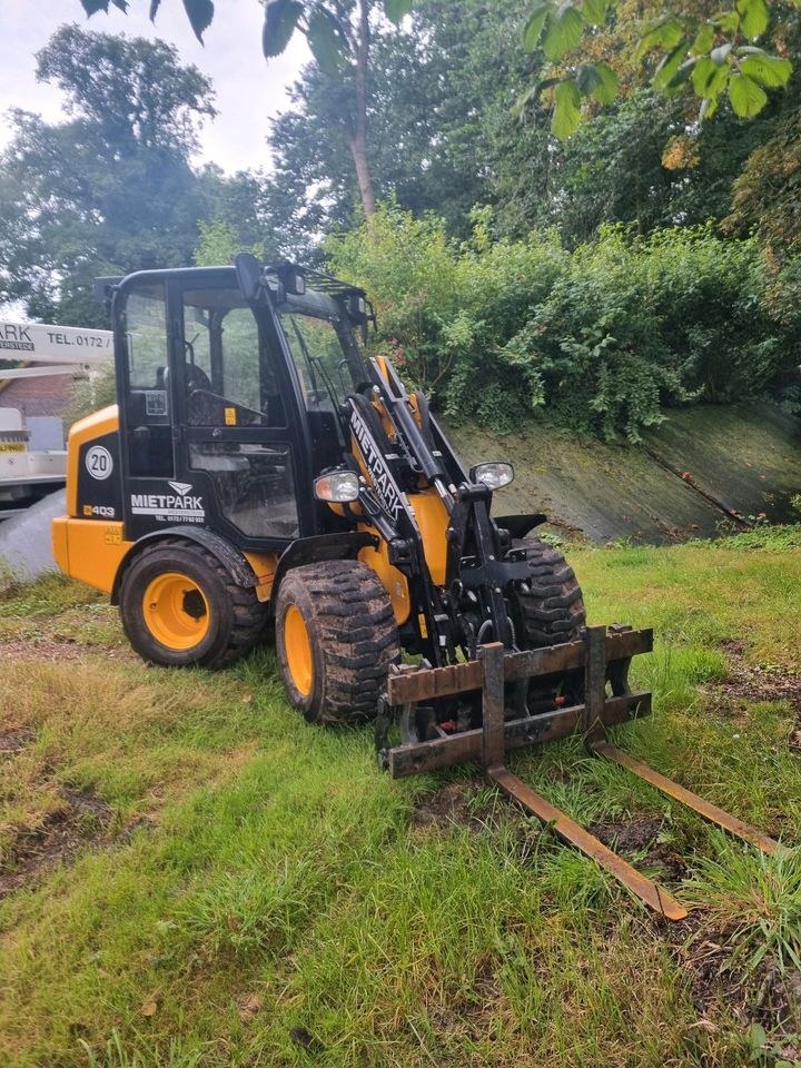 JCB 403 Radlader Hoftrac mieten bei Mietpark Westerstede
