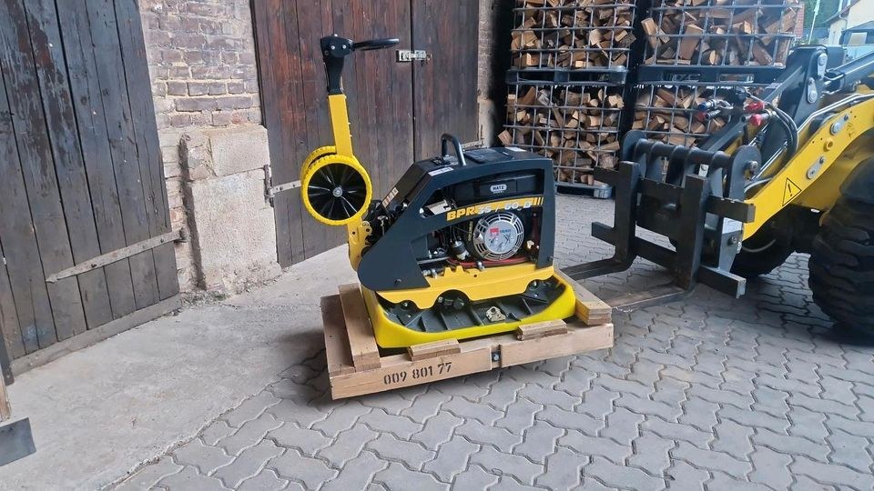 Rüttelplatte Stoneguard Bomag E Start 35 60 D mieten in Edermünde – 3
