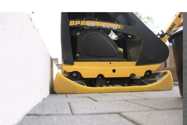 Rüttelplatte Stoneguard Bomag E Start 35 60 D mieten in Edermünde – 2