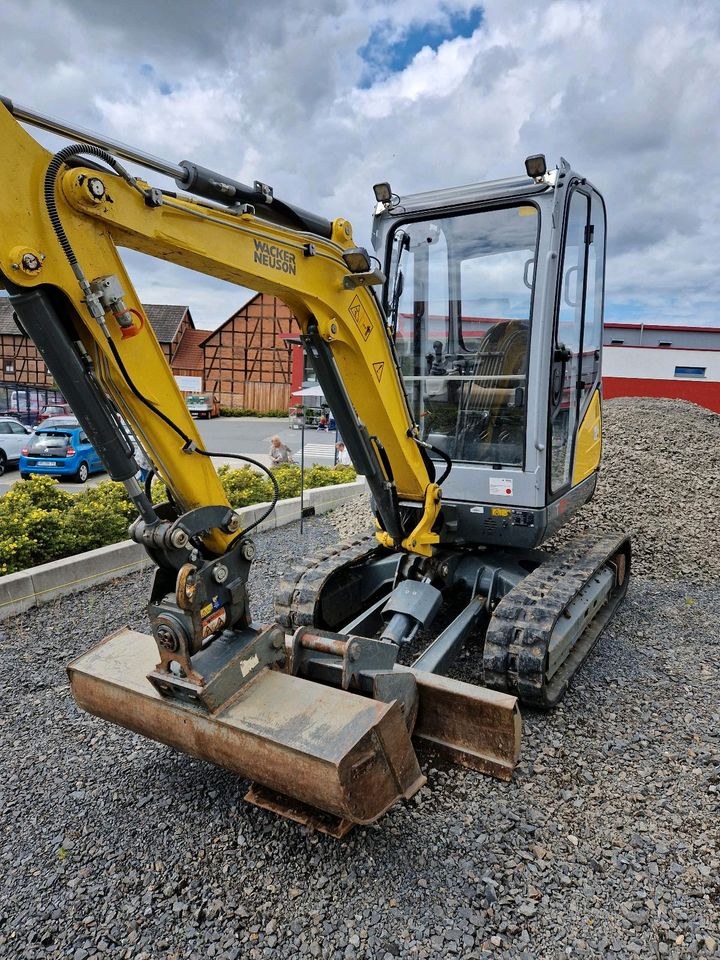 Bagger Minibagger 2,5 t Wacker Neuson ET 24 mieten in Edermünde
