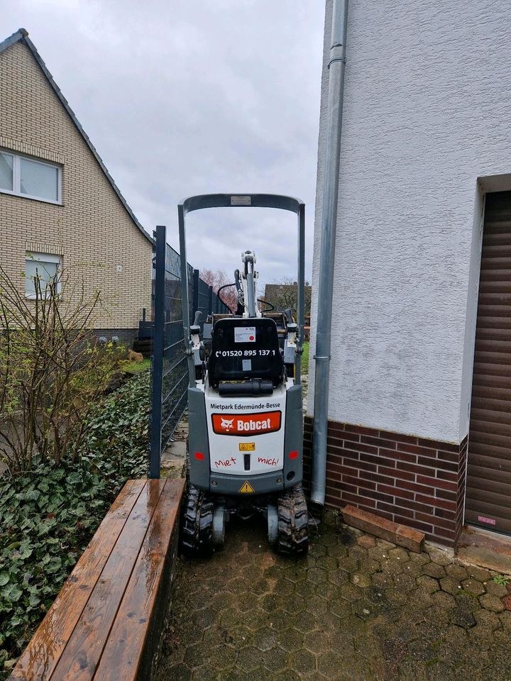 Microbagger Bobcat E10z Minibagger Bagger 1,2 t mieten in Edermünde – 4