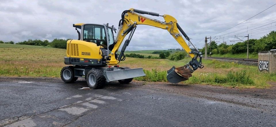 Mobilbagger Wacker Neuson EW 65 mieten bei Mietpark Edermünde Besse