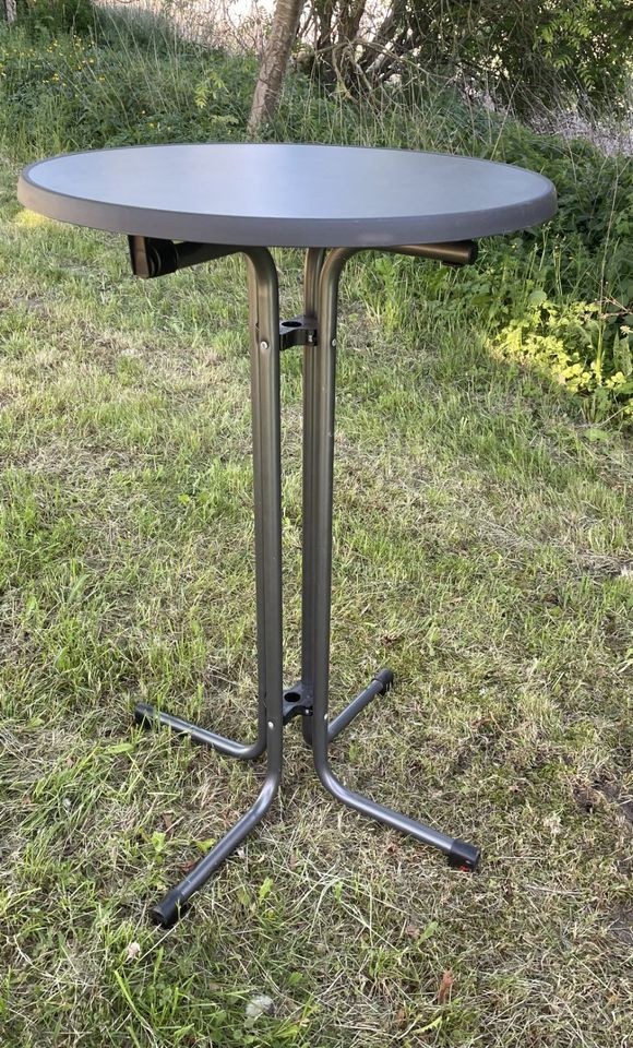 Bierzeltgarnituren Stehtische Tische mieten in Dabel – 2
