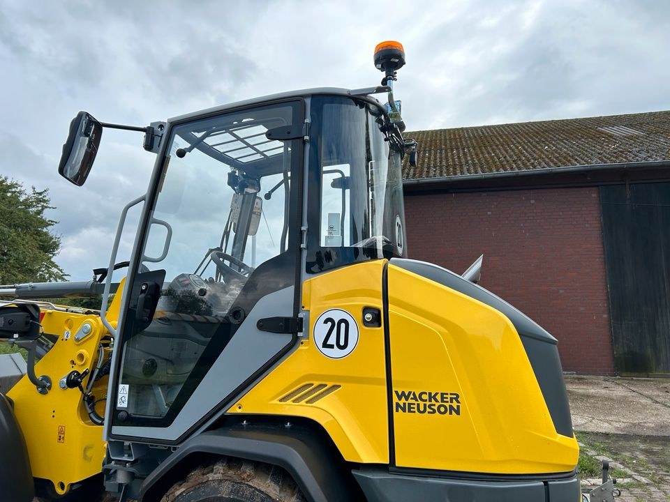 Wacker Wl28 Hoflader Radlader mieten in Schermbeck – 3