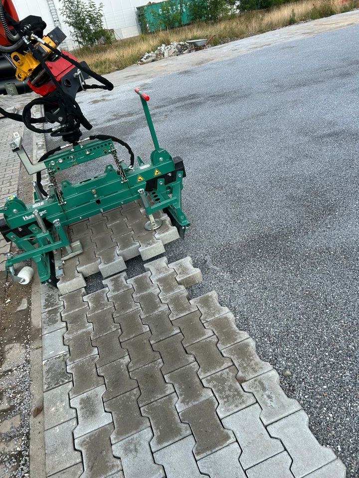Bagger Pflasterzange,Pflastermaschine mieten in Schermbeck