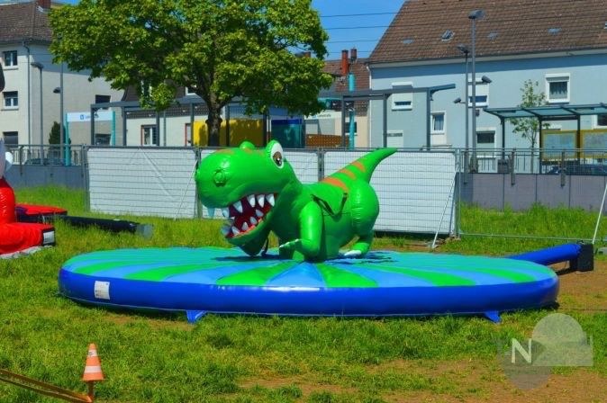 Hüpfburg Dino Riding Rodeo Kinder mieten bei Mister-Event de – 2