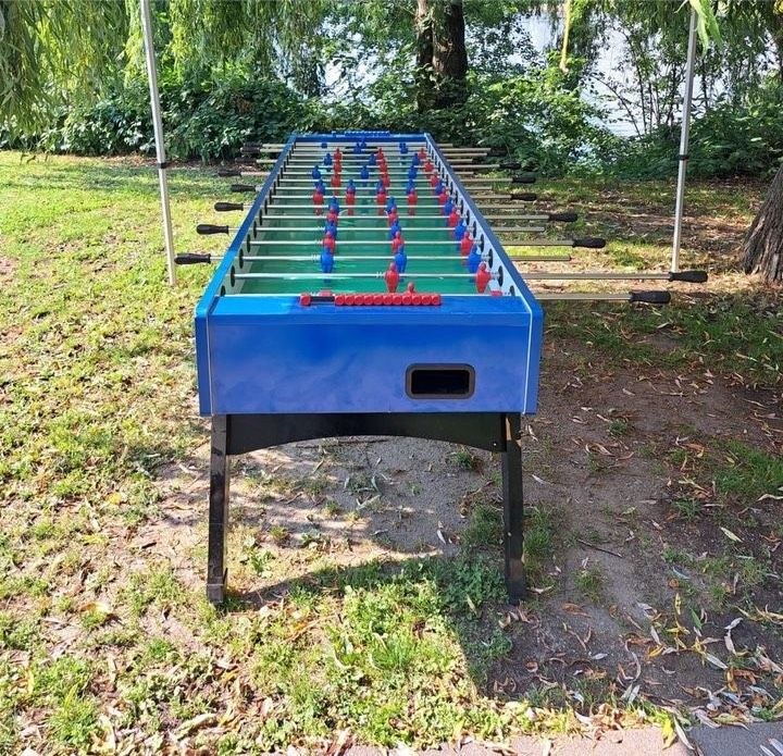 XXL Tischkicker 8 Person Sommerfest mieten bei Mister-Event de