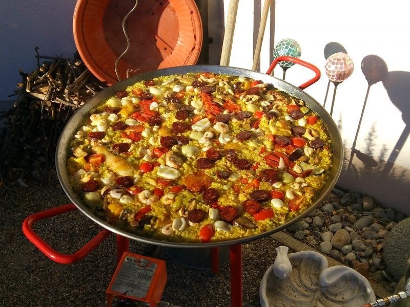 Paella Pfanne xxl 60 80 cm Catering mieten bei Mister-Event de