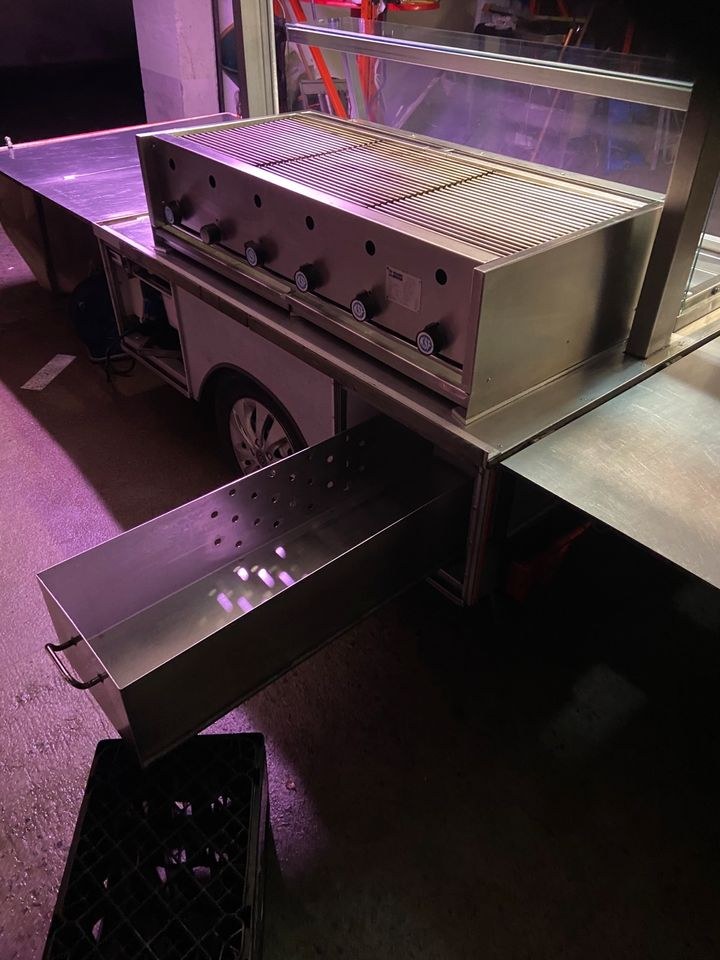 Imbisswagen imbiss mini Grill BBQ mieten bei Mister-Event de – 3