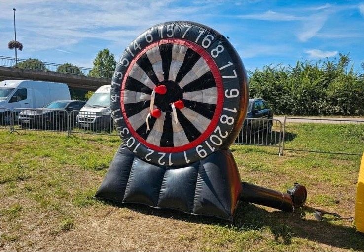 Dart Hüpfburg Dartscheibe Scheibe mieten bei Mister-Event de
