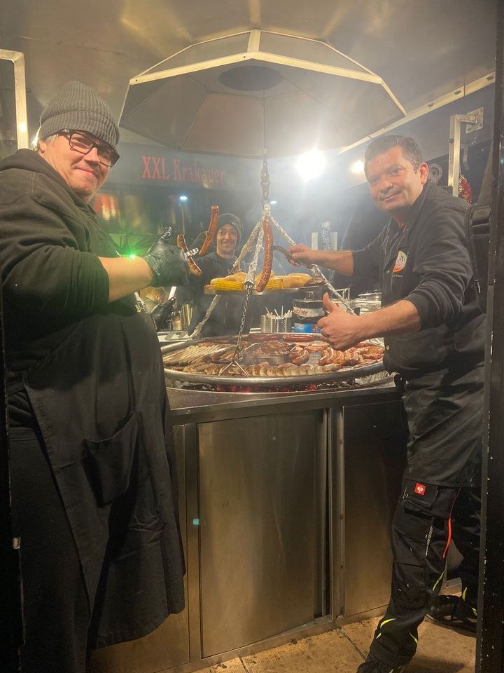 Schwenkgrill Holzkohle Grill Imbiss BBQ mieten bei Mister-Event de – 3