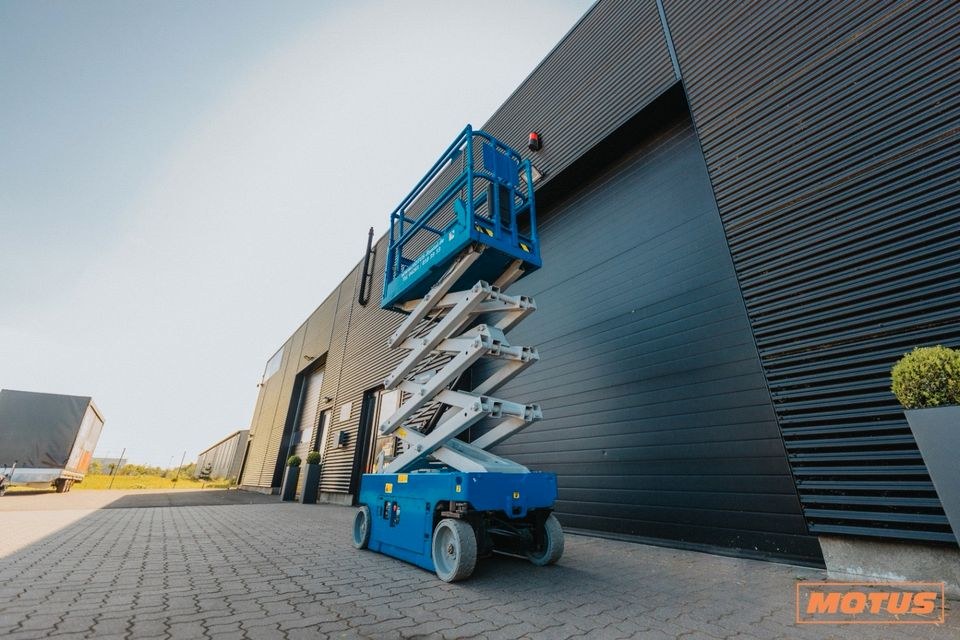 8m Arbeitsbühne mieten bei Motus Rental – für Montage & Fassade – 4