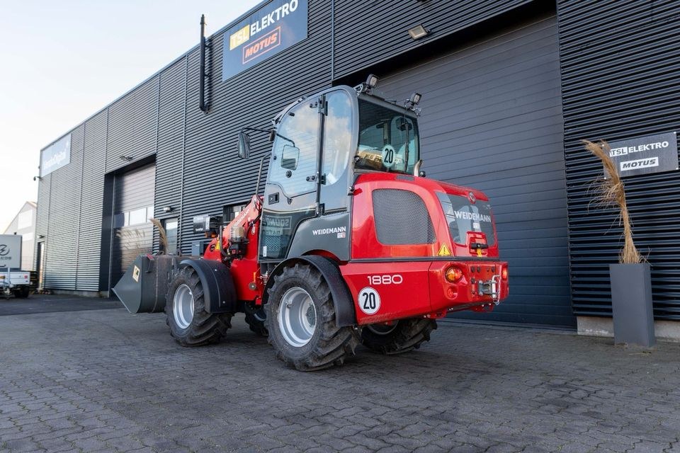 Weidemann 1880 Radlader mieten bei Motus Rental – 4
