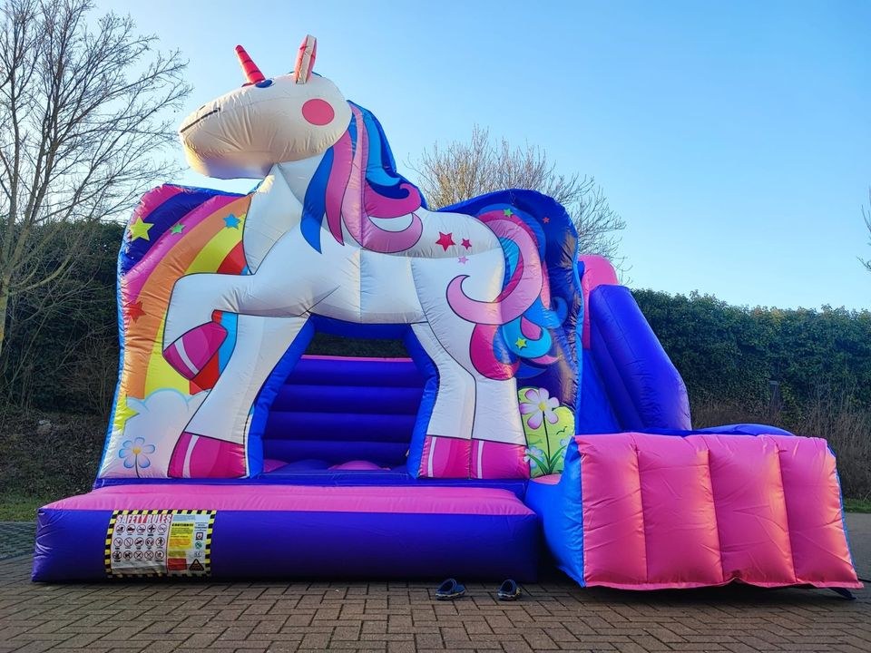 Einhorn Hüpfburg mieten in Dormagen – Hüpfspaß für jede Feier