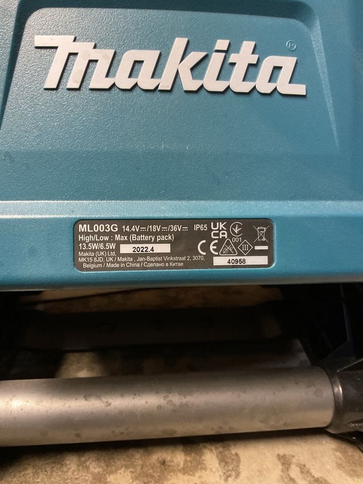 Baustrahler Fluter Akku Arbeitslicht mieten bei MTK-Rent – 3