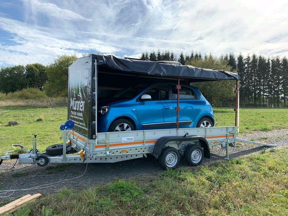 Geschlossener Autotransporter Anhänger mieten