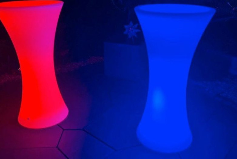Stehtisch LED beleuchtet Bartisch mieten in Kierspe
