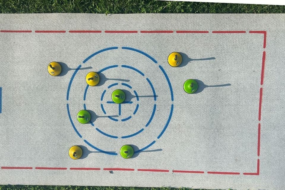 Eisstockbahn Eisstockschiessen Curling Kegeln mieten in Kierspe – 2